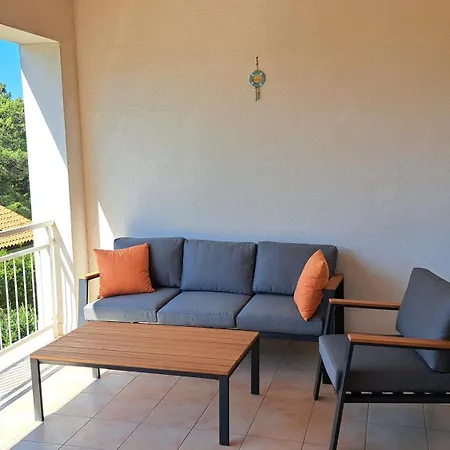 Timic Apartment *